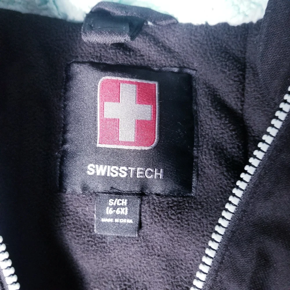 SWISS TECH GIRL'S BLACK AND LIGHT BLUE COAT SIZE 6/6X